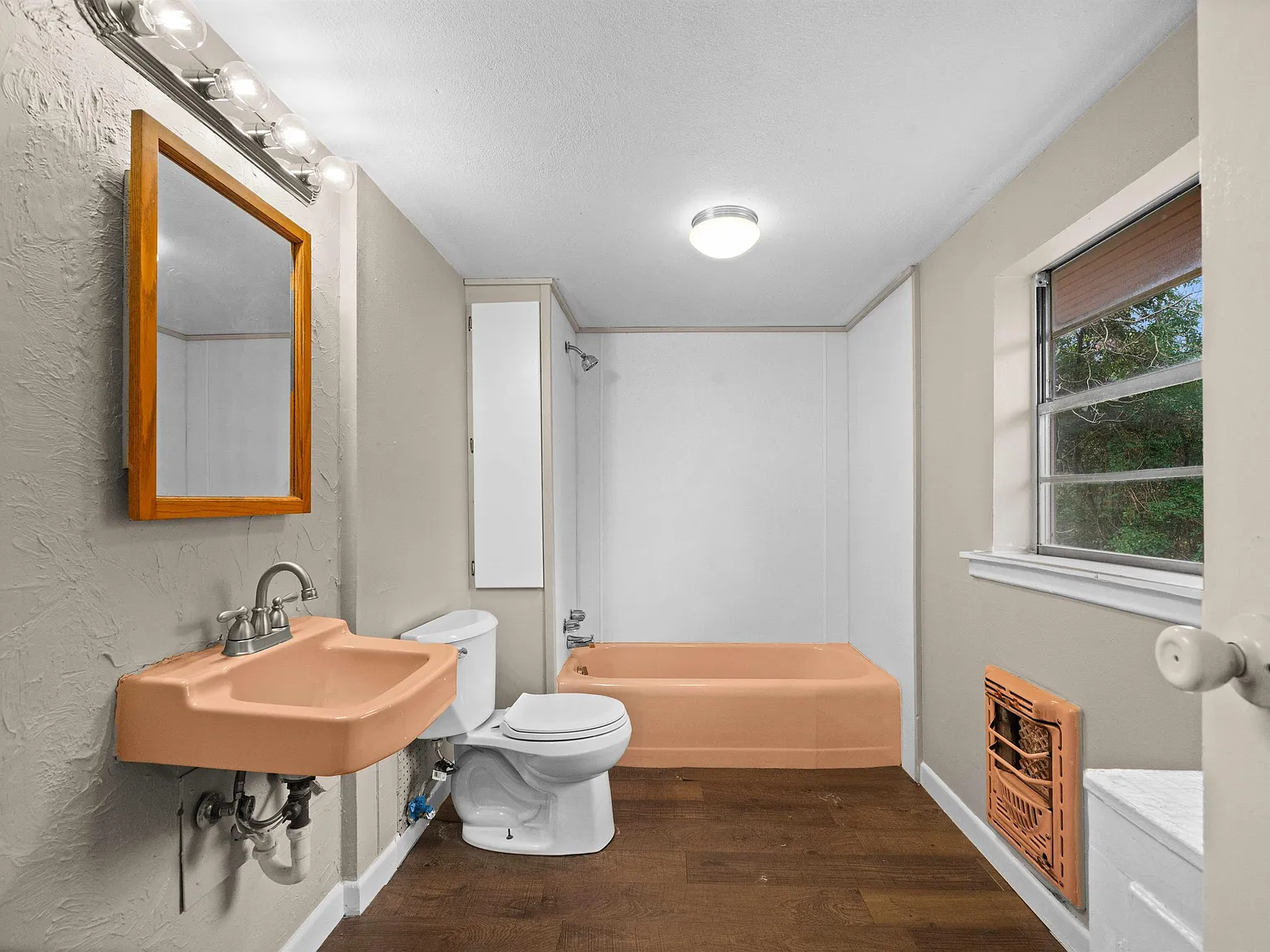 1522 N. Ross - 1 — Photo 4