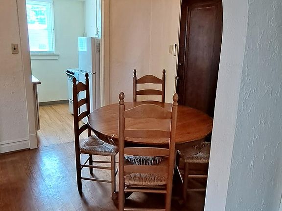 3rd image of 1017 Hi Pointe Pl #4