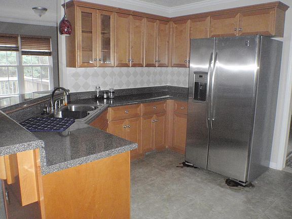 3rd image of 2134 Gardenview Dr