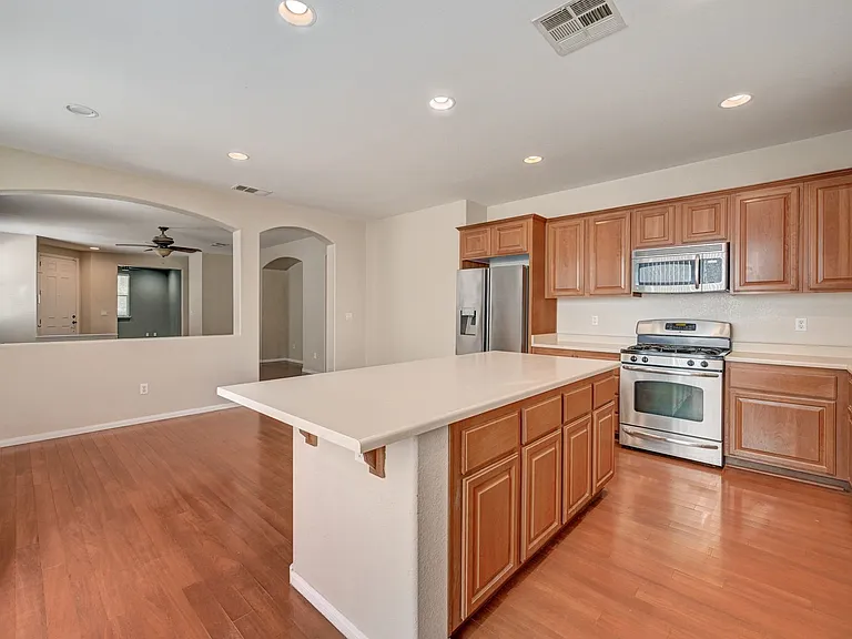 4421 Desert Home Ave — Photo 20