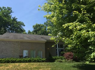 6200 Whispering Meadows Dr, White Lake, MI
