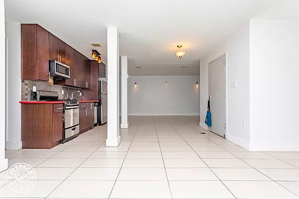 1st image of 101 Quincy St #B