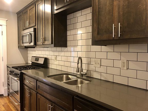 5th image of 2803 Charlotte St #10473533