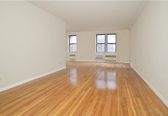 2nd image of 665 Thwaites Pl APT 2B