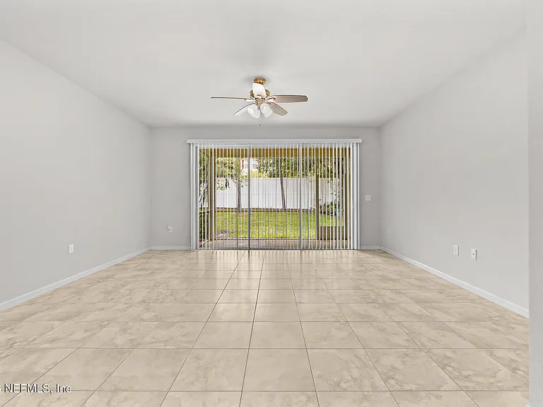 6791 Roundleaf Dr — Photo 17