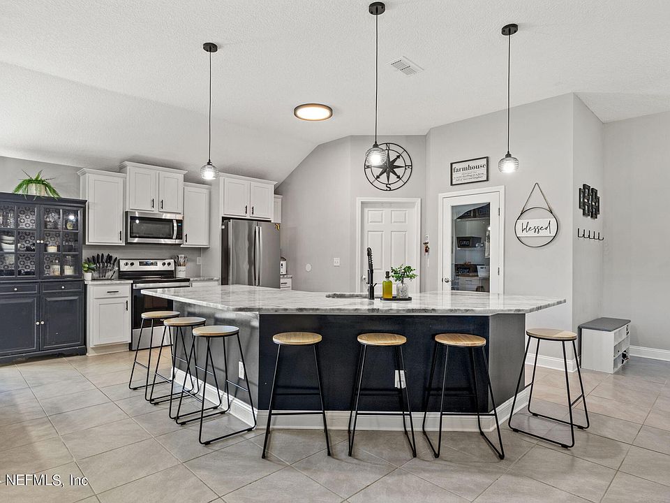 1st image of 3104 VIANEY Place