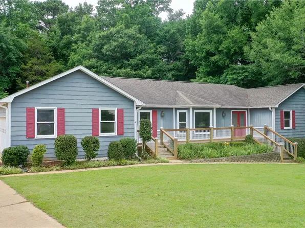 1812 Oak Bowery Rd, Opelika, AL 36801