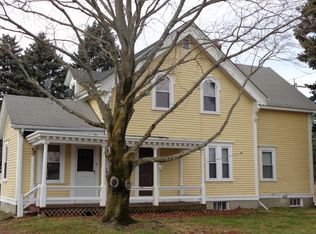 585 Forbes St APT D, Riverside, RI 02915