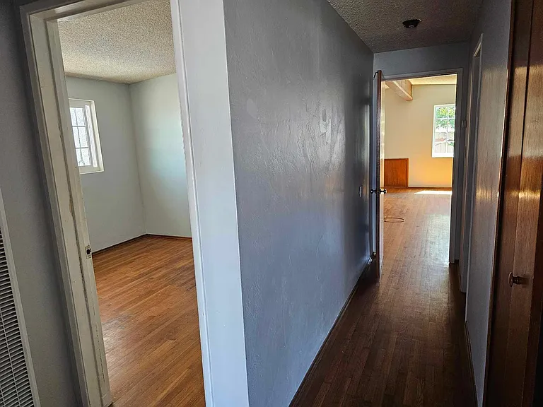 4995 Dubois Dr — Photo 11