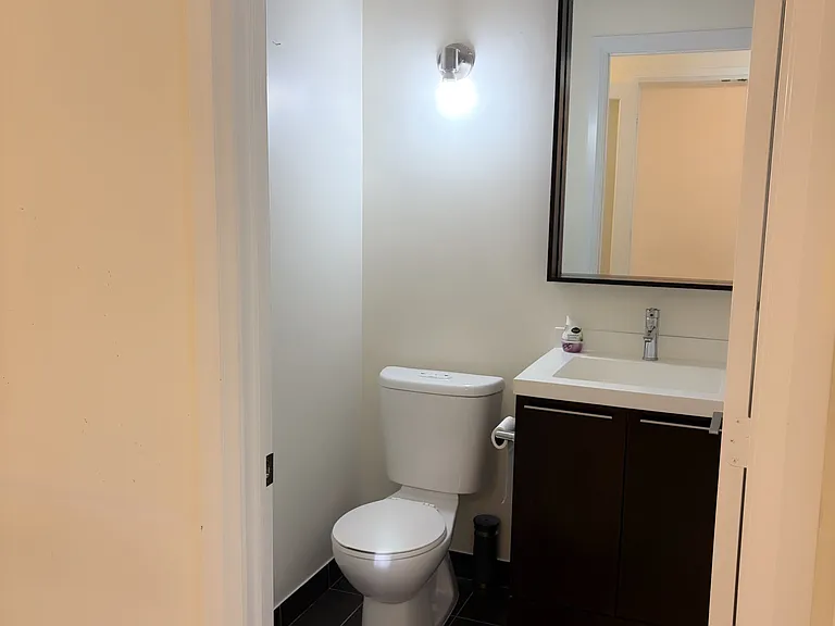 100 Harrison Garden Blvd #423 — Photo 10