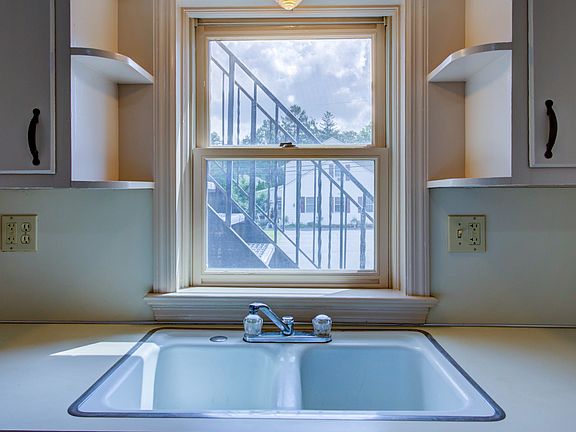 2nd image of 2 Park Circle Dr APT 5