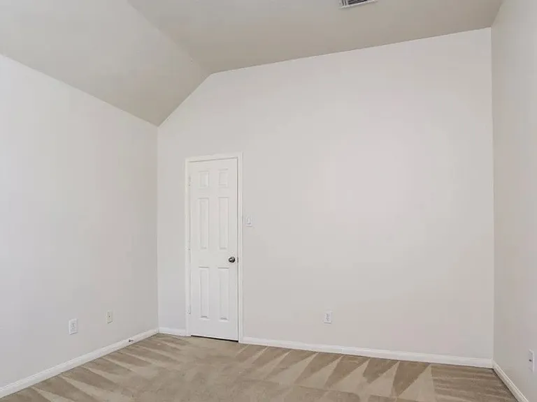 8902 Rolling Rapids Rd — Photo 3