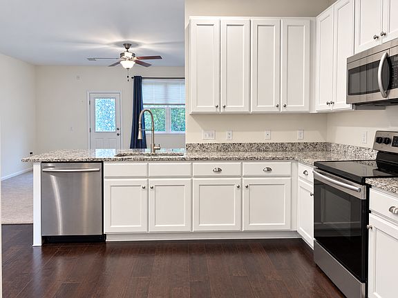 3rd image of 391 Flyway Rd #1