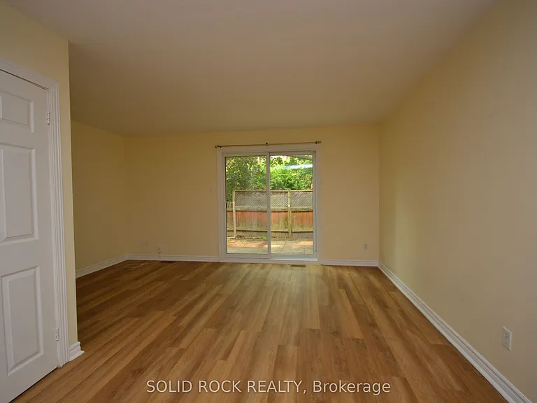 2688 Draper Ave W — Photo 9
