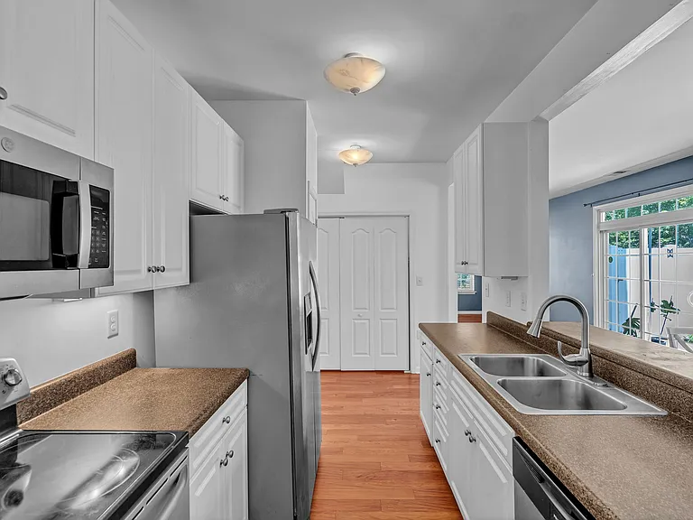 5324 Charmont Ct — Photo 14