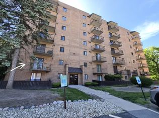 6050 Lake Bluff Dr Unit 201, Tinley Park, IL 60477