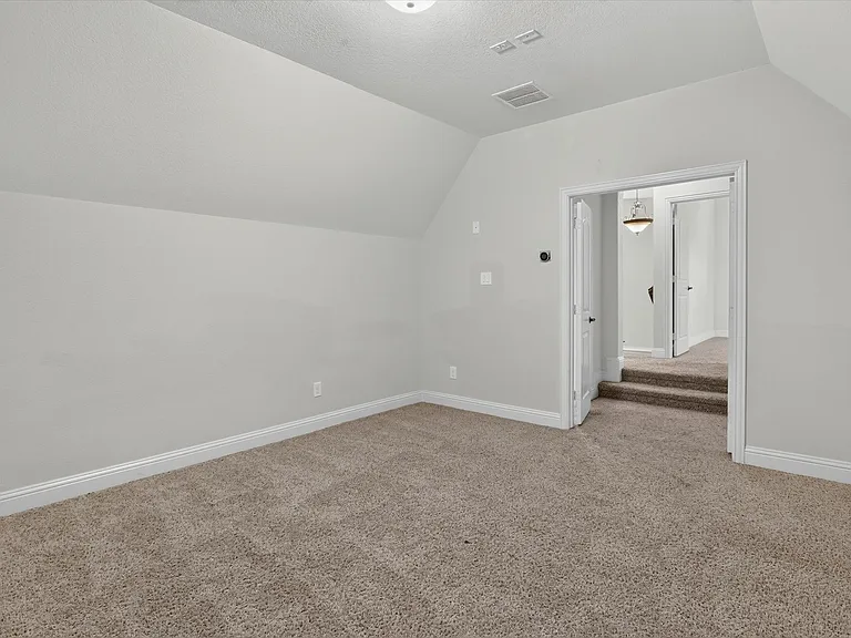 4635 Saginaw Ct — Photo 37