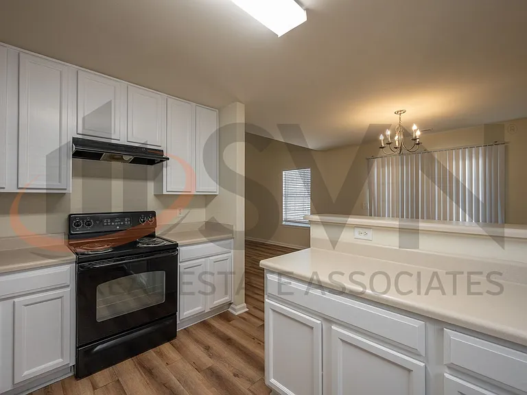 311 Weeping Willow Dr — Photo 3