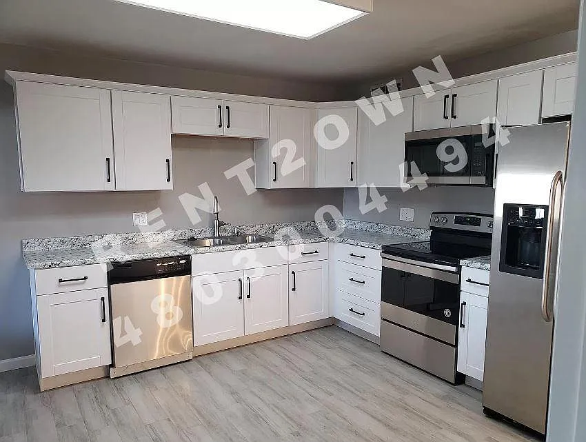 3 bed, 1578 sqft, $1,995 — Photo 2