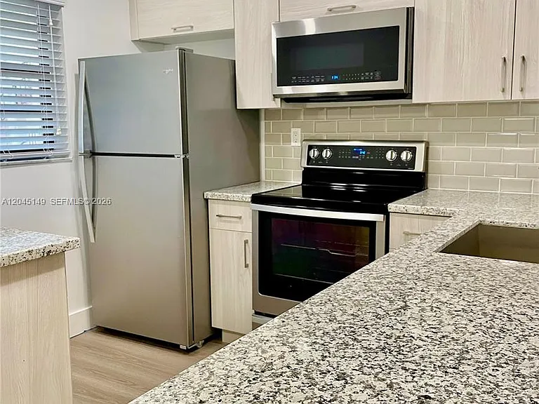 10835 SW 112th Ave #212 — Photo 3
