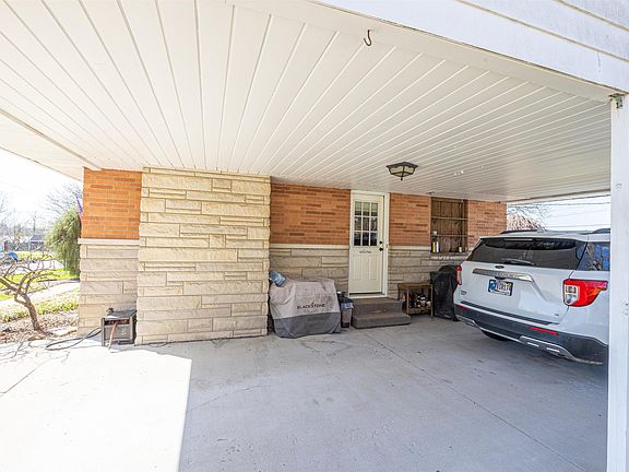 5th image of 812 Giesler Rd