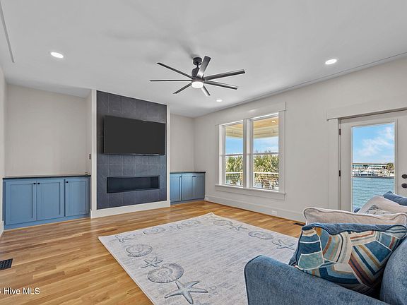 4th image of 208 Radio Island Road