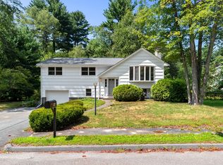 40 Crystal Cir, Burlington, MA 01803