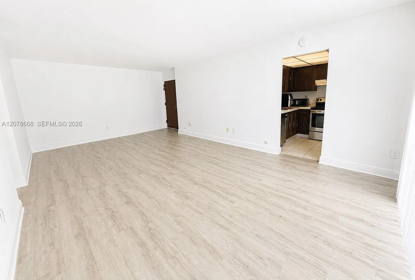 Montecarlo Condo — Photo 3