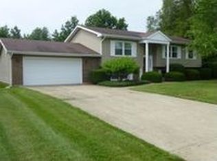129 Friendship Ln, Walkerton, IN 46574