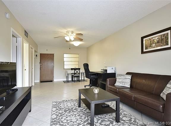 4th image of 1955 NE 135th St APT 309