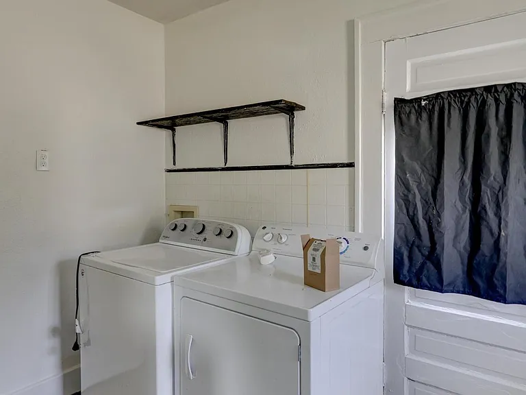 2212 Bird Ave — Photo 11