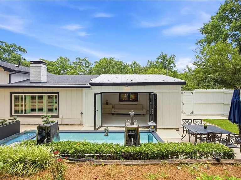 2220 Spring Mill Cv — Photo 36