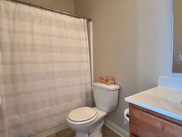 354 S Washington St — Photo 20