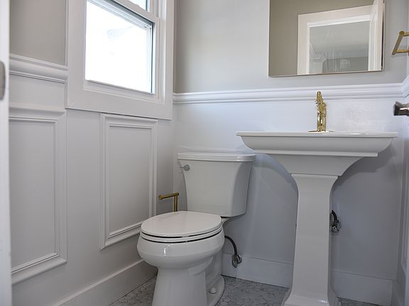 3rd image of 140B Williamson Ave #B
