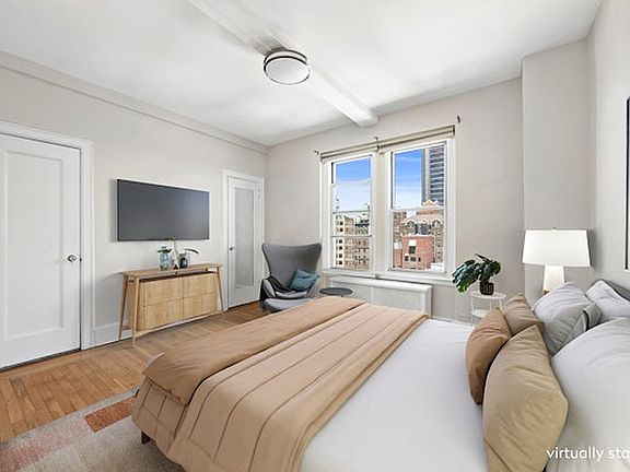 4th image of 17 E 96th St #12D
