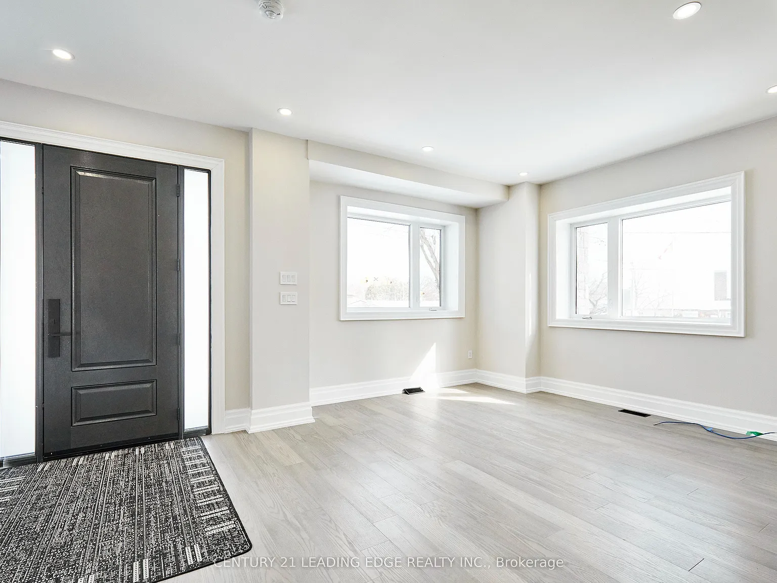 4 bed, $6,000 — Photo 2