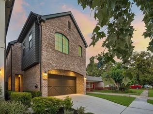 8560 Forum Dr, Houston, TX 77055