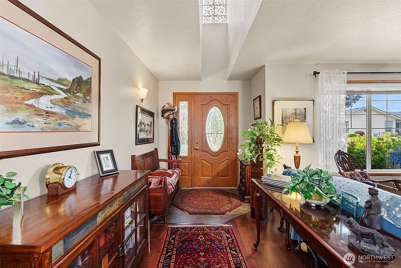 3rd image of 1192 Emerson Lane