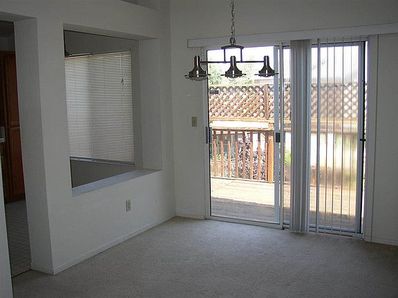 4th image of 1313 Ray Harvey Dr