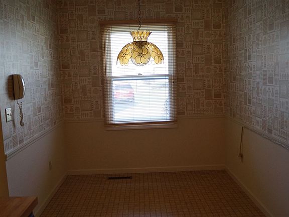 4th image of 1854 Saint Michaels Ct