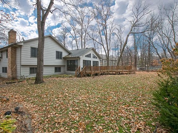 3rd image of 2625 Zanzibar Ln N