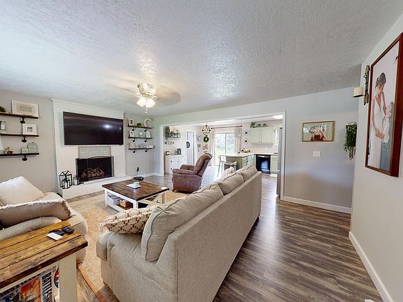 2nd image of 166 Jo Cir