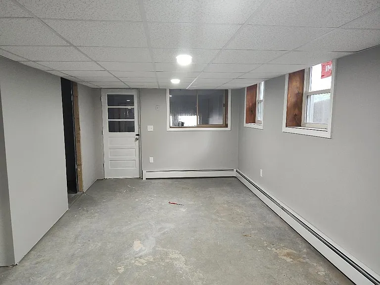 lower level ~ under construction
