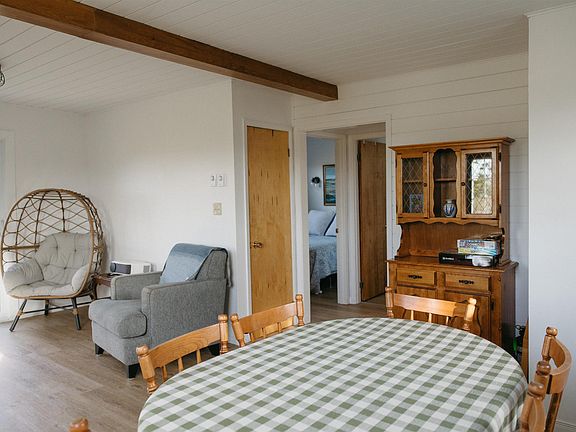 5th image of 3605 Brackley Point Rd