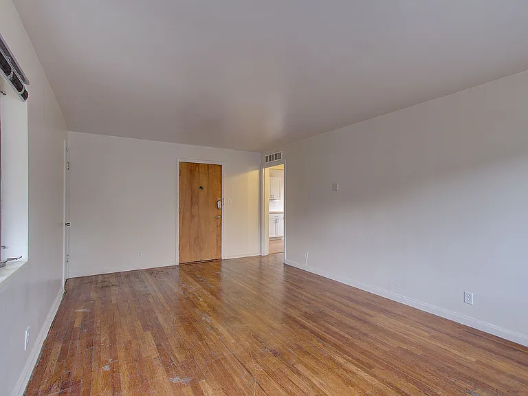 232 N 200 W #2 — Photo 4