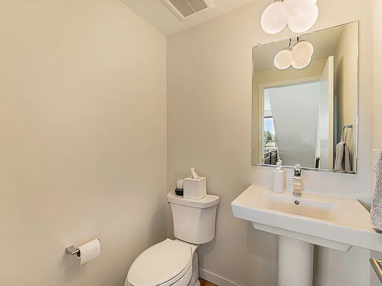 3402 W 18th Ave — Photo 31