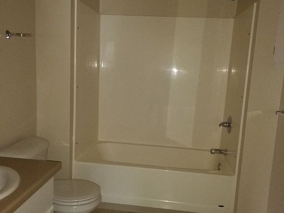 3rd image of 3401 Wilson Ave #17
