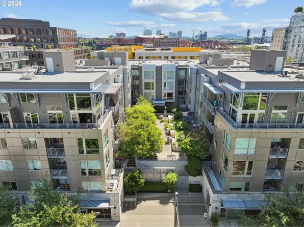 1125 NW 9th Ave APT 306, Portland, OR 97209