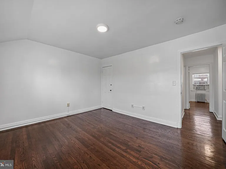819 20th St NE — Photo 15