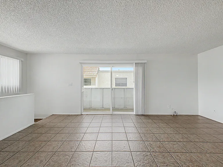 5905 N 48th Ave — Photo 17